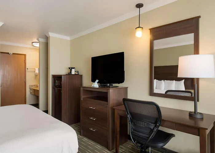 Best Western Holiday Hotel